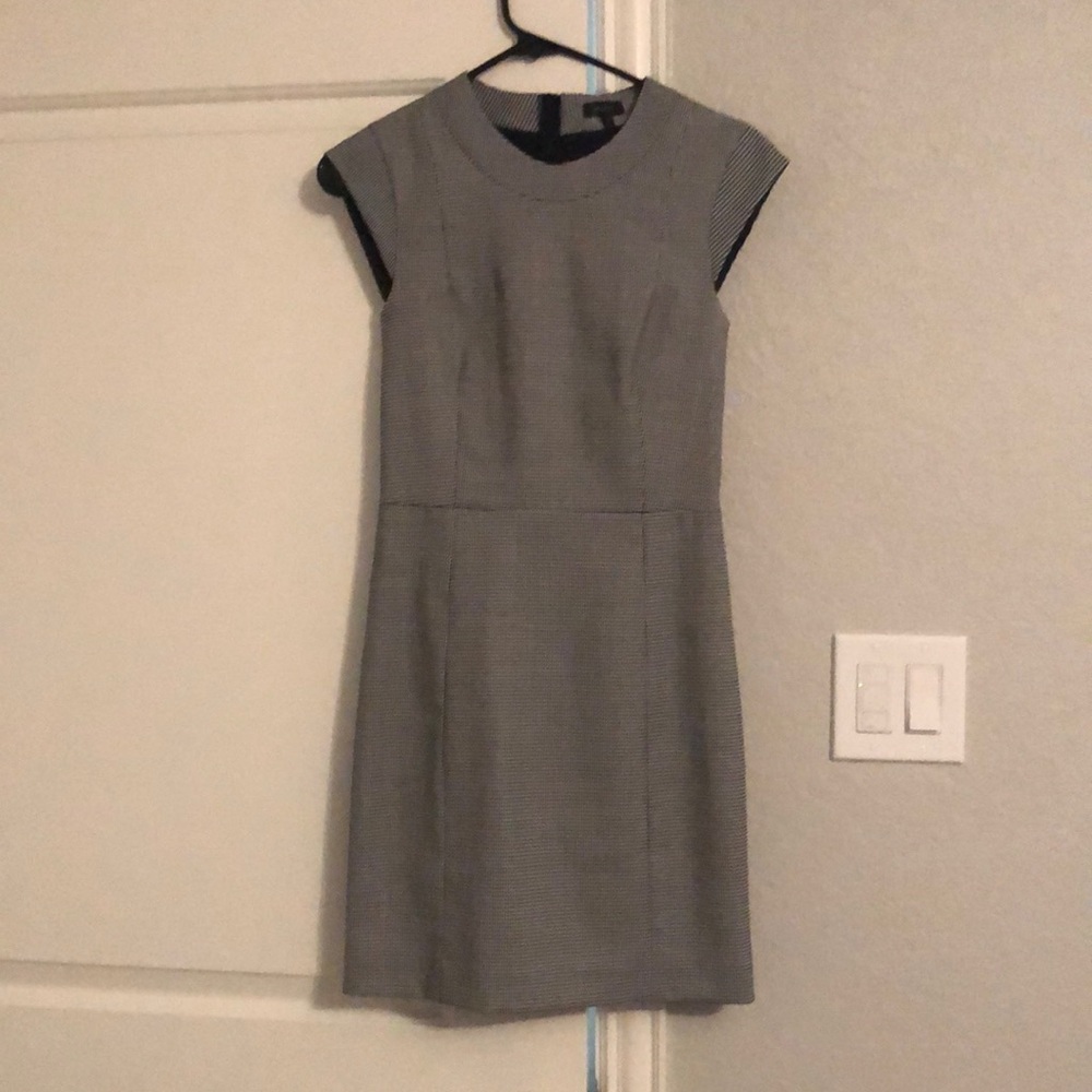 Women’s dress